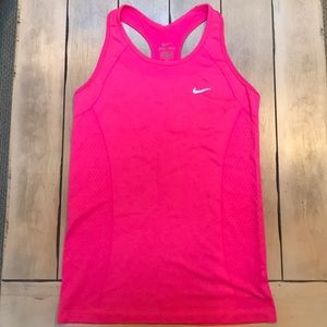 Women’s Medium Hot Pink Dry Fit Tank Top